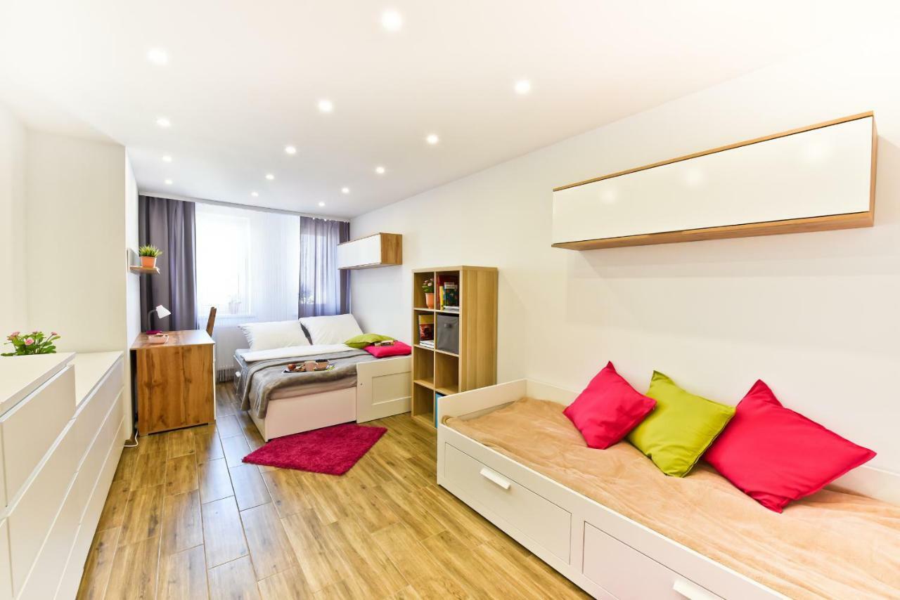 Apartament Centrum Z Miejscem Parkingowym Thorn Exterior foto