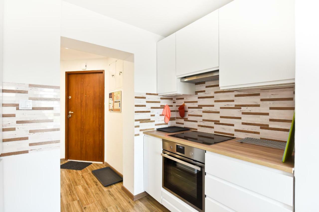 Apartament Centrum Z Miejscem Parkingowym Thorn Exterior foto