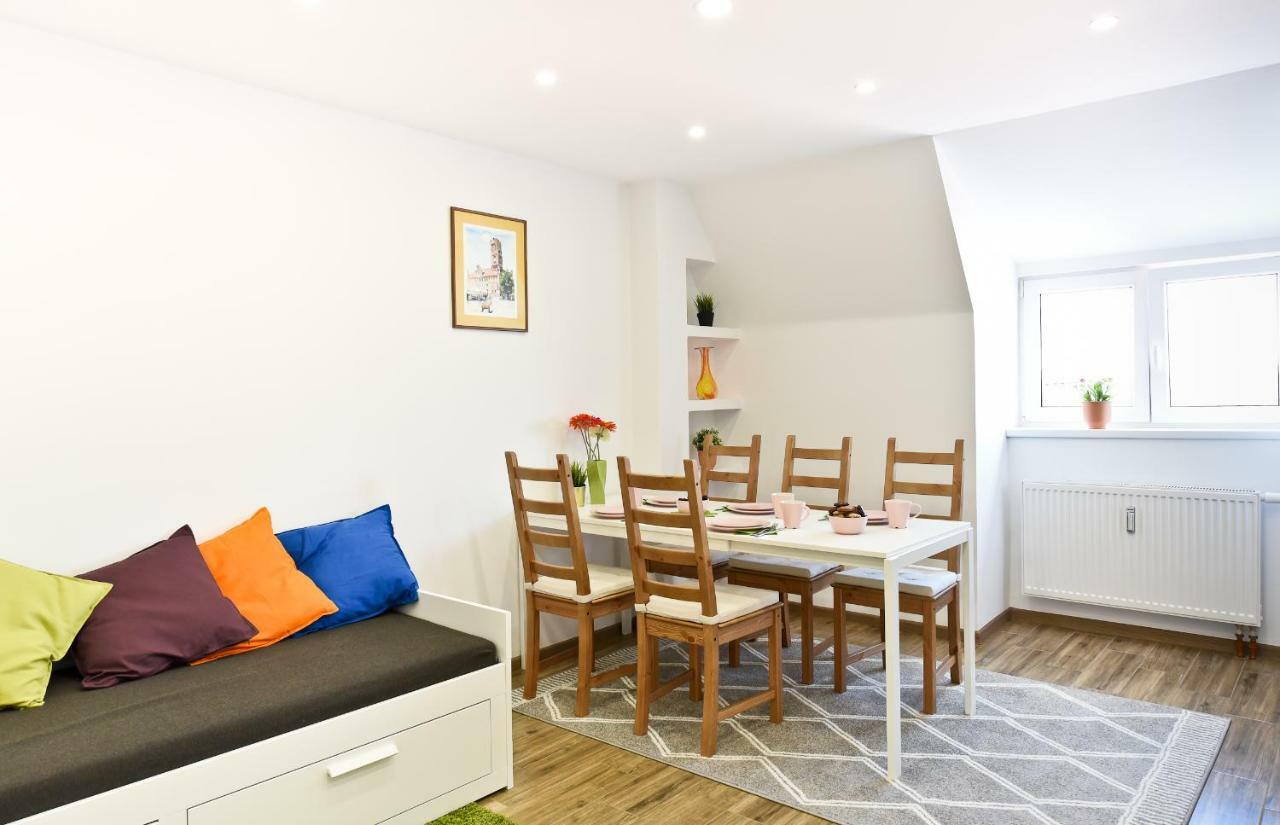 Apartament Centrum Z Miejscem Parkingowym Thorn Exterior foto