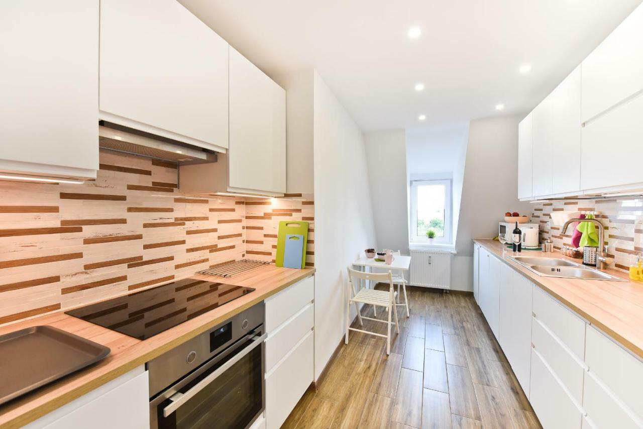 Apartament Centrum Z Miejscem Parkingowym Thorn Exterior foto